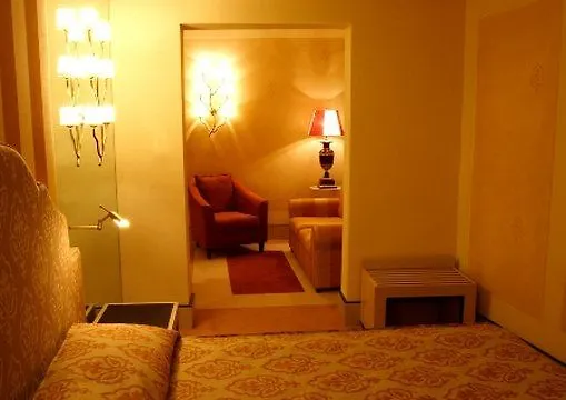 Boutique Trevi Otel 4*
